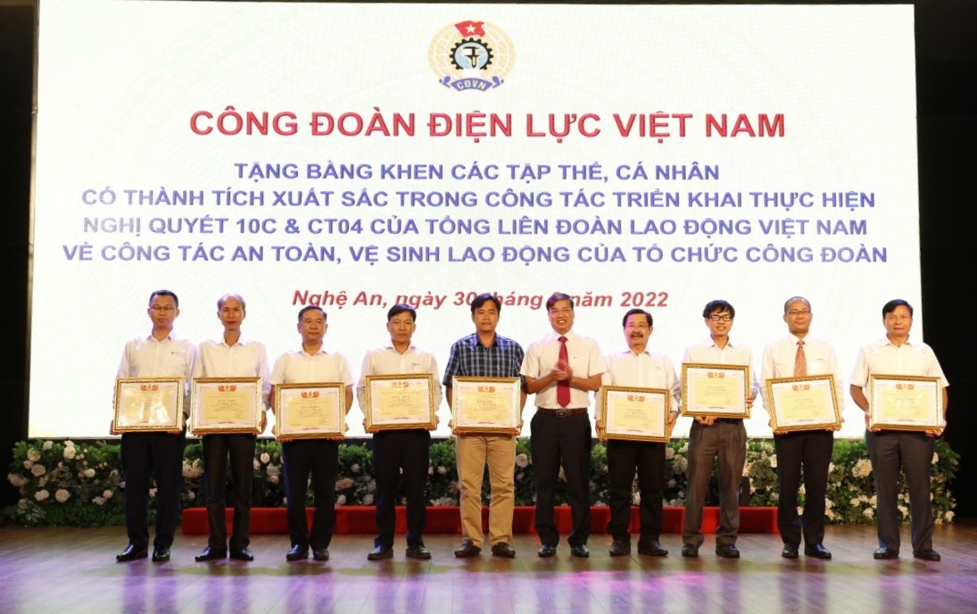 Sơ kết 5 năm thực hiện Nghị quyết 10c/NQ-BCH về công tác ATVSLĐ của tổ chức Công đoàn