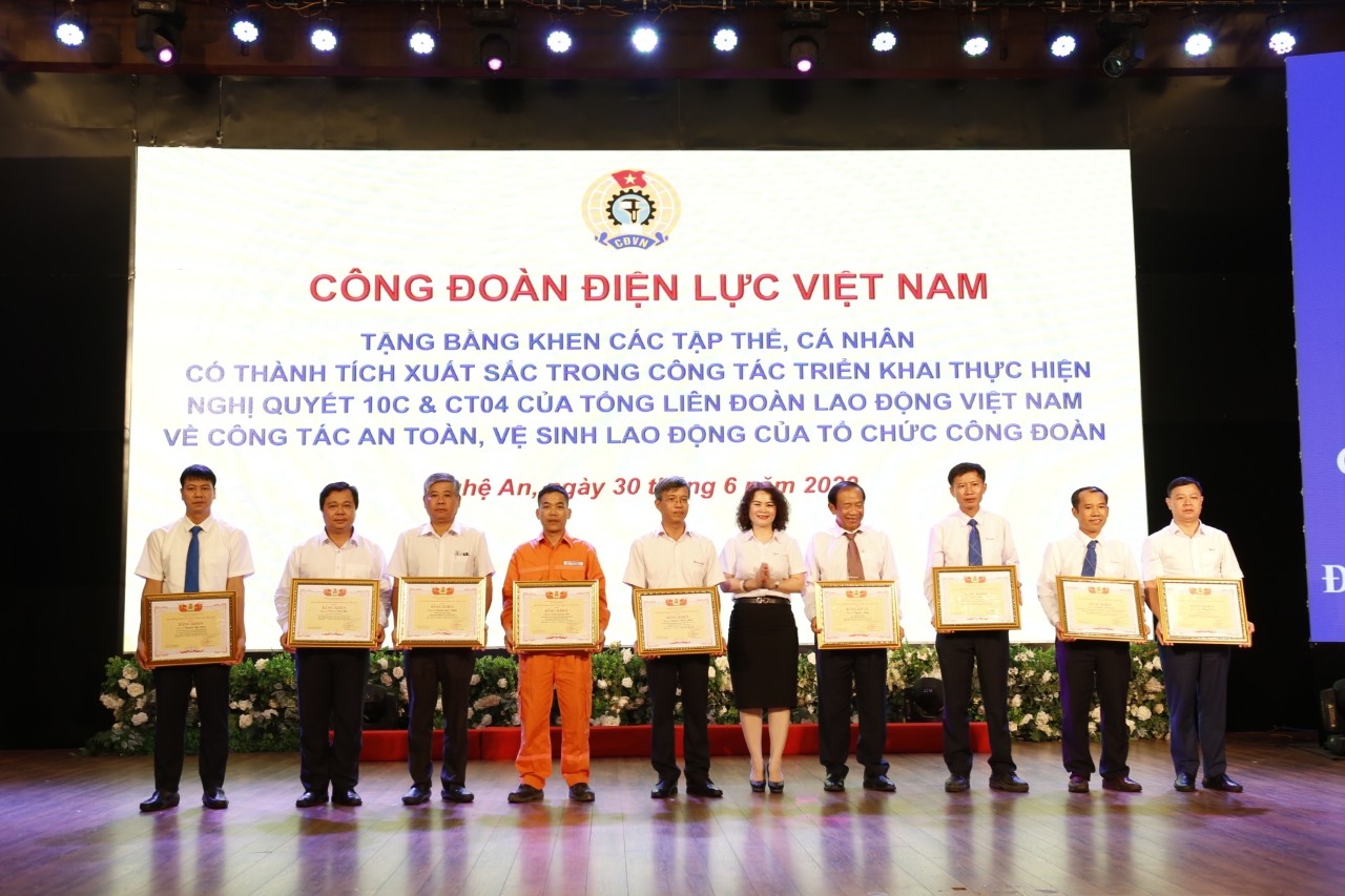 Sơ kết 5 năm thực hiện Nghị quyết 10c/NQ-BCH về công tác ATVSLĐ của tổ chức Công đoàn