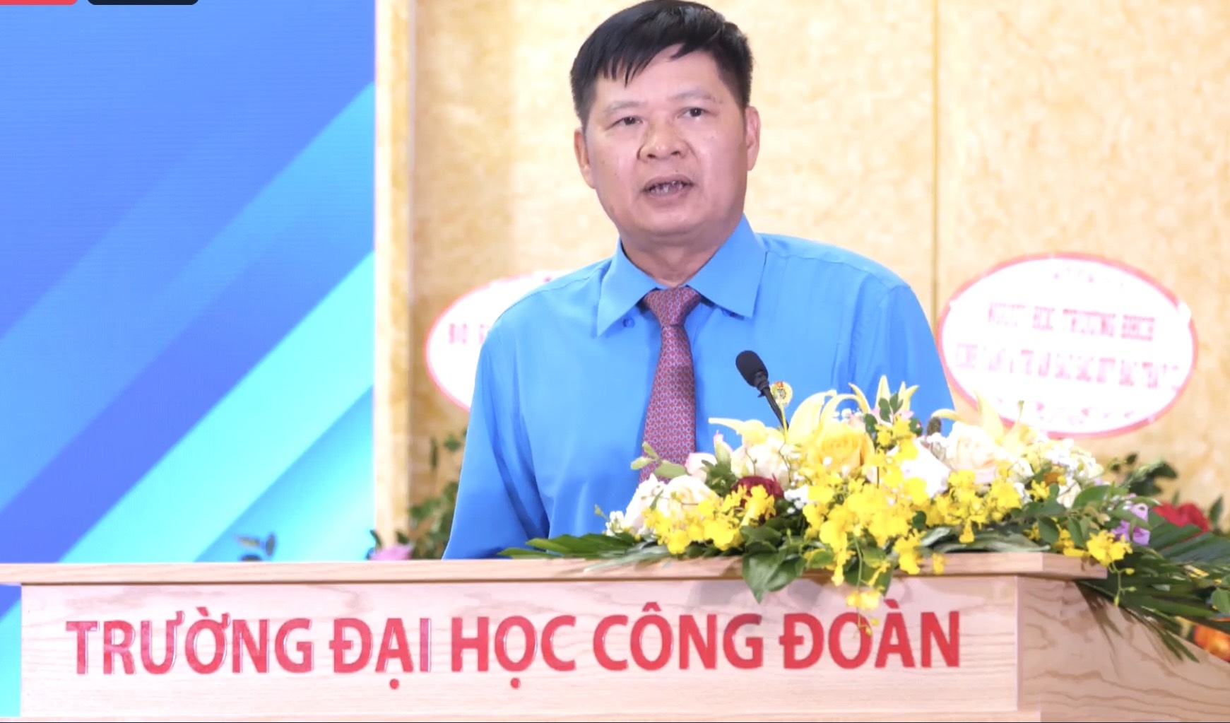 Các tân khoa Các tân khoa