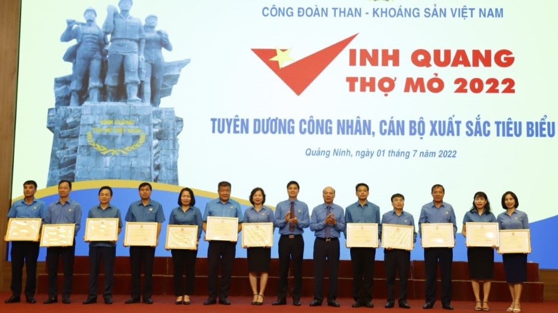 Tập đoàn Than – Khoáng sản Việt Nam có một Tháng Công nhân đầy ấn tượng Tập đoàn Than – Khoáng sản Việt Nam có một Tháng Công nhân đầy ấn tượng