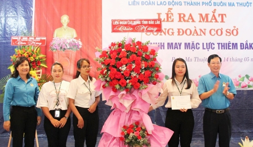 Công đoàn Đắk Lắk hỗ trợ hơn 62.000 lượt đoàn viên, CNVCLĐ Công đoàn Đắk Lắk hỗ trợ hơn 62.000 lượt đoàn viên, CNVCLĐ