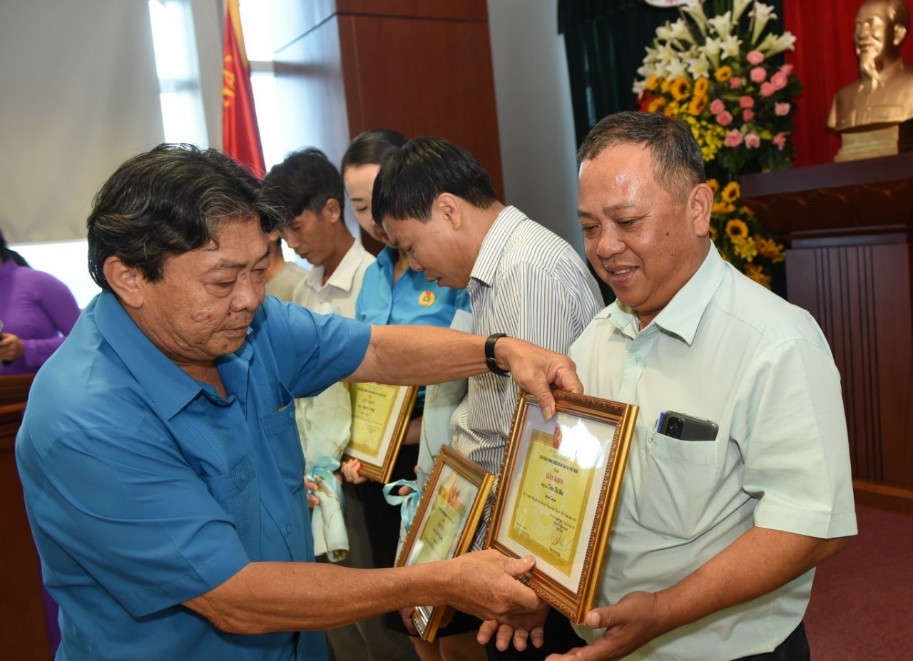 Công đoàn Cao su Việt Nam tập trung nguồn lực chăm lo cho đoàn viên, lao động nghèo