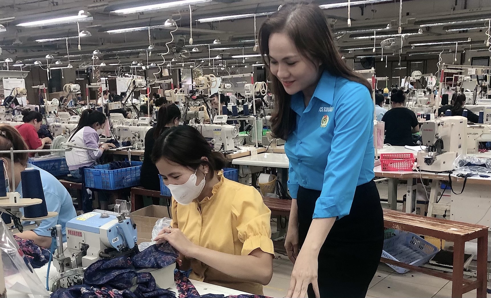 Nữ cán bộ công đoàn “nghe công nhân nói – nói công nhân hiểu”