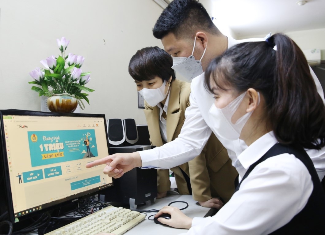 13 tập thể được Tổng LĐLĐ Việt Nam khen về thực hiện Chương trình “1 triệu sáng kiến” 13 tập thể được Tổng LĐLĐ Việt Nam khen về thực hiện Chương trình “1 triệu sáng kiến”