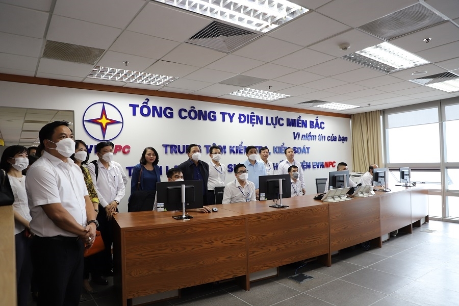 Yêu cầu người lao động hỏi, trả lời 3 câu hỏi an toàn trước khi vào làm việc