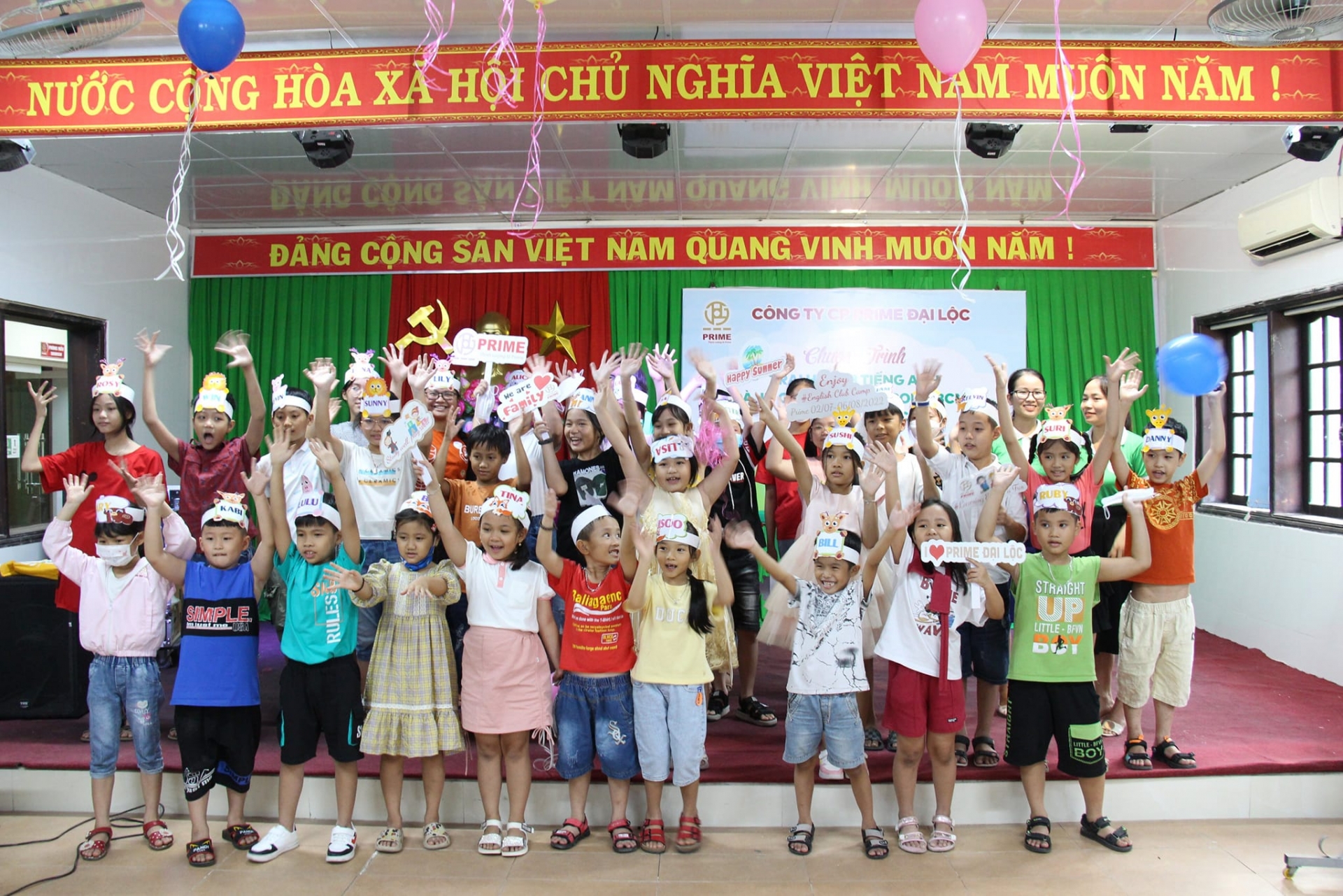 Những miệng cười rạng rỡ sau mỗi giờ chơi và học