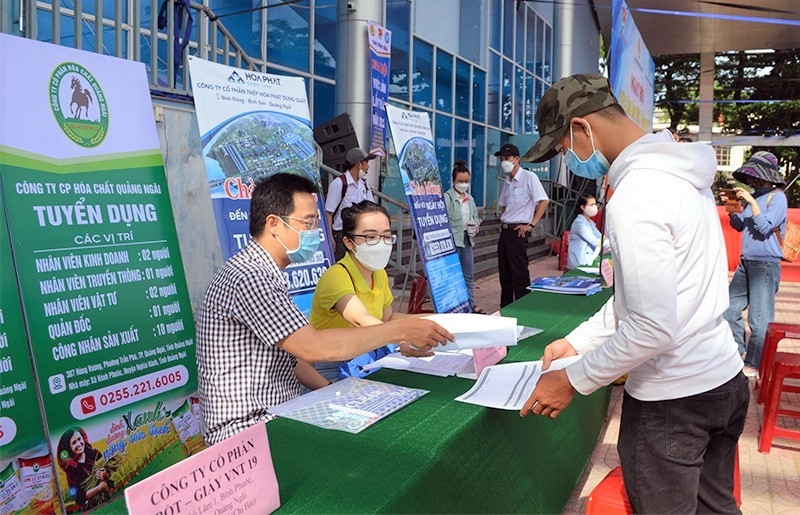 Công đoàn Quảng Ngãi đổi mới hoạt động để chăm lo tốt hơn cho đoàn viên, CNVCLĐ Công đoàn Quảng Ngãi đổi mới hoạt động để chăm lo tốt hơn cho đoàn viên, CNVCLĐ
