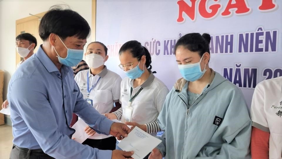 Công đoàn Quảng Ngãi đổi mới hoạt động để chăm lo tốt hơn cho đoàn viên, CNVCLĐ Công đoàn Quảng Ngãi đổi mới hoạt động để chăm lo tốt hơn cho đoàn viên, CNVCLĐ