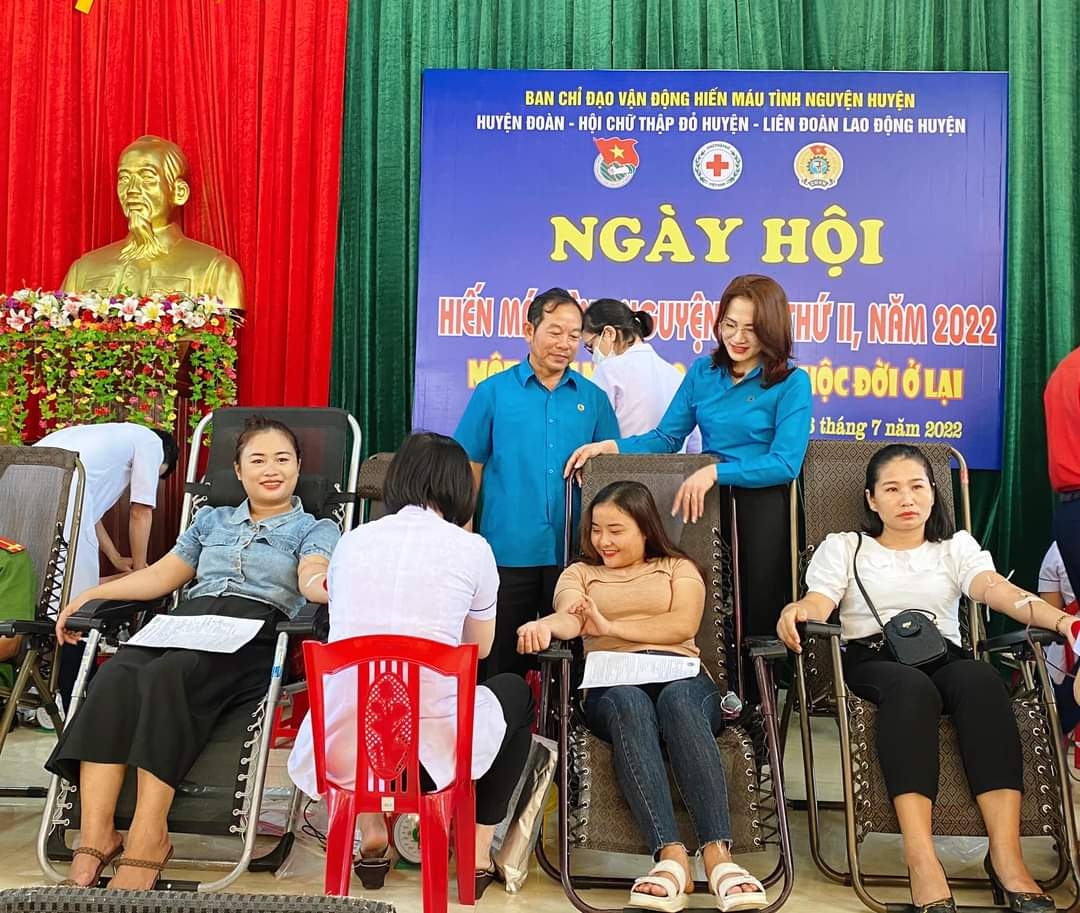 Cẩm Xuyên : Sôi nổi ngày hội Hiến máu tình nguyện lần thứ II năm 2022 Cẩm Xuyên: Sôi nổi Ngày hội hiến máu tình nguyện