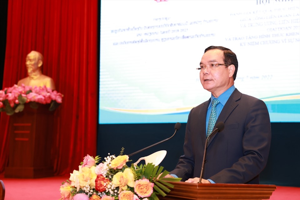 Hợp tác giữa Công đoàn hai nước góp phần làm sâu sắc quan hệ Việt Nam - Lào