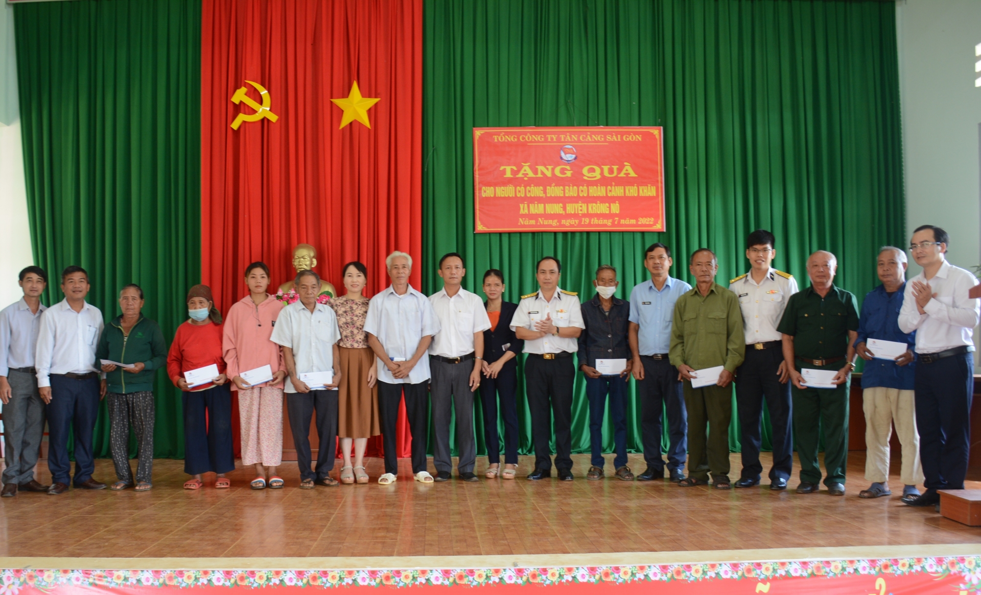 NLĐ Tân Cảng Sài Gòn ghi nhớ công lao của các anh hùng liệt sĩ