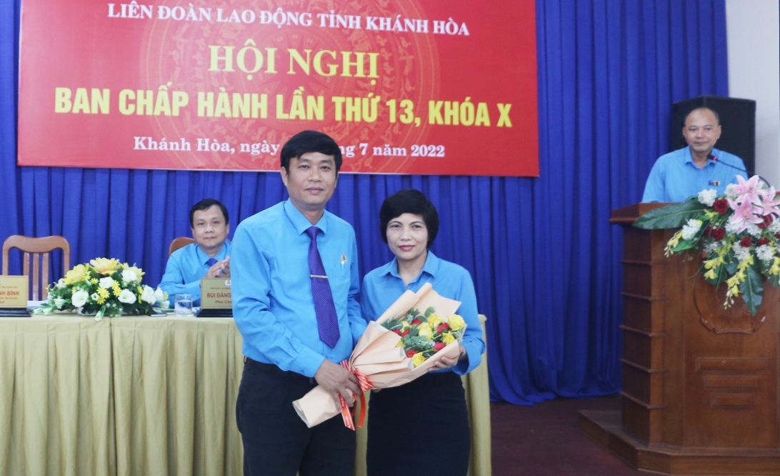LĐLĐ tỉnh Khánh Hòa có tân Phó Chủ tịch