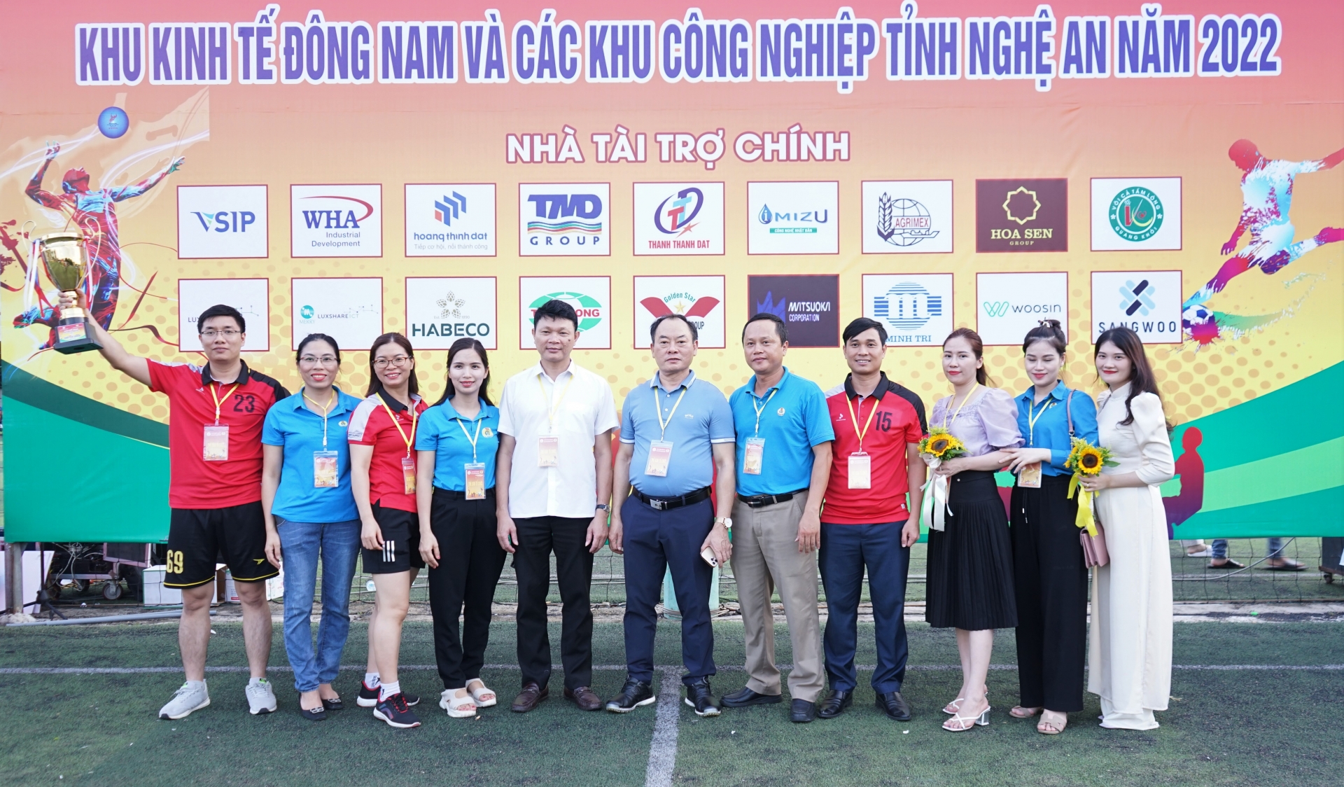 Khai mạc giải bóng đá Khu kinh tế Đông Nam Nghệ An