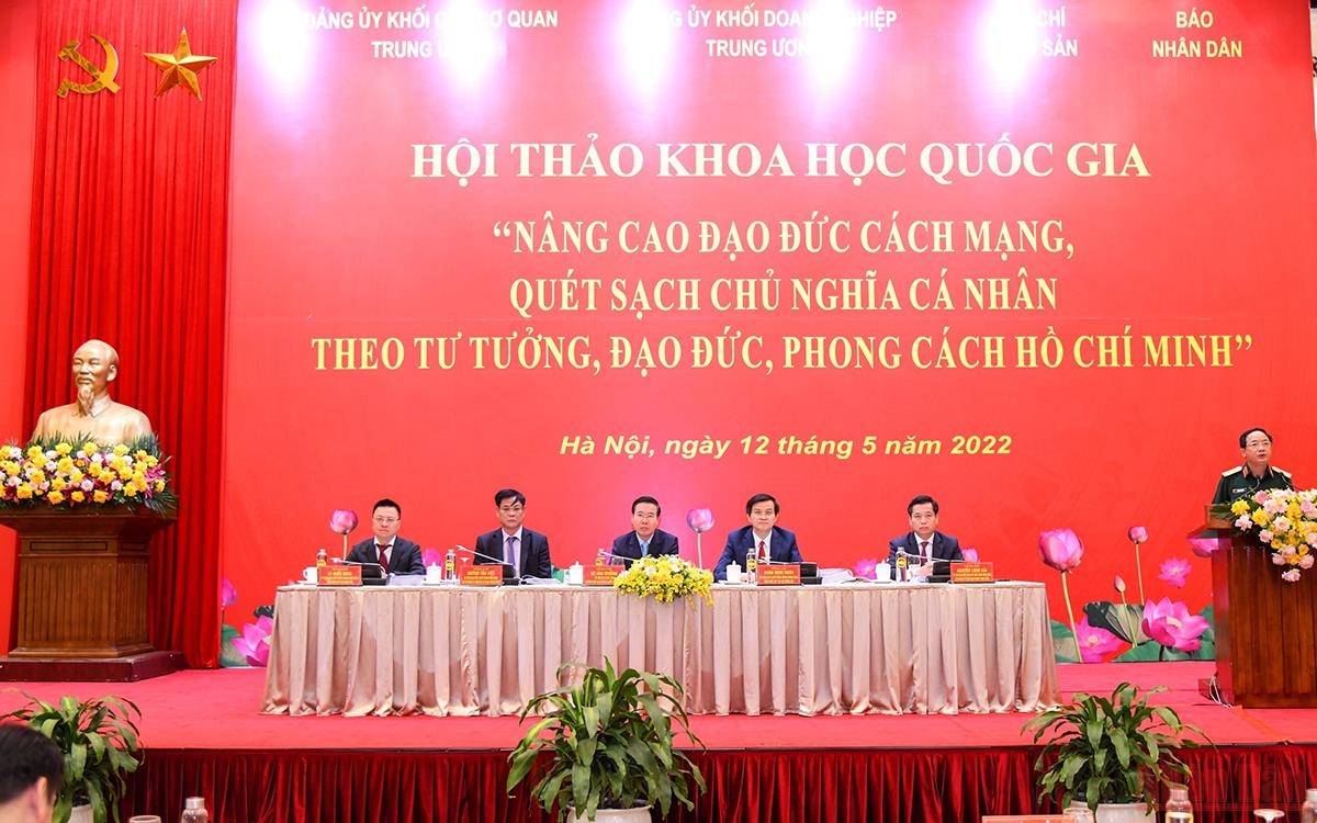 Để nêu gương trở thành phương thức lãnh đạo hiệu quả của Đảng