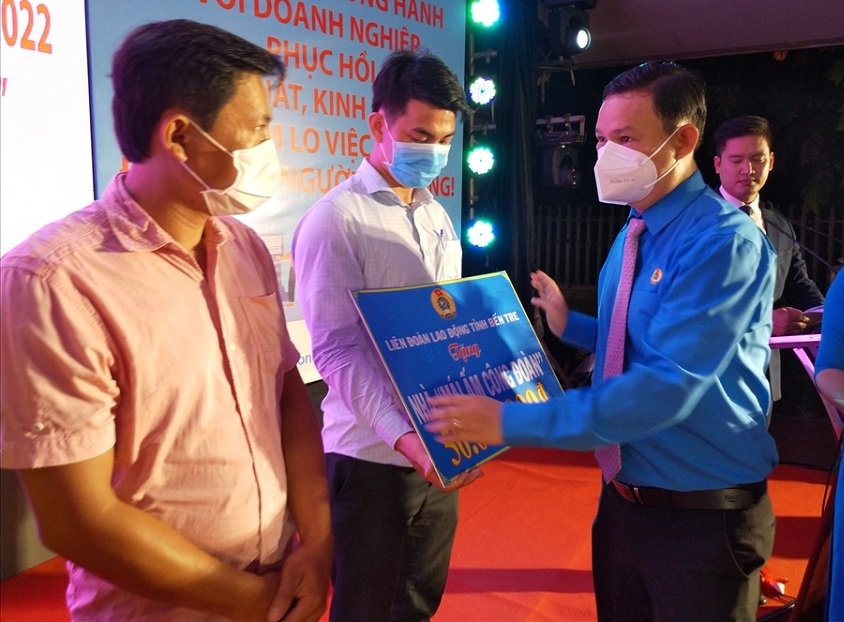 Công đoàn tỉnh Bến Tre vượt nhiều chỉ tiêu trong 6 tháng đầu năm Công đoàn tỉnh Bến Tre vượt nhiều chỉ tiêu trong 6 tháng đầu năm