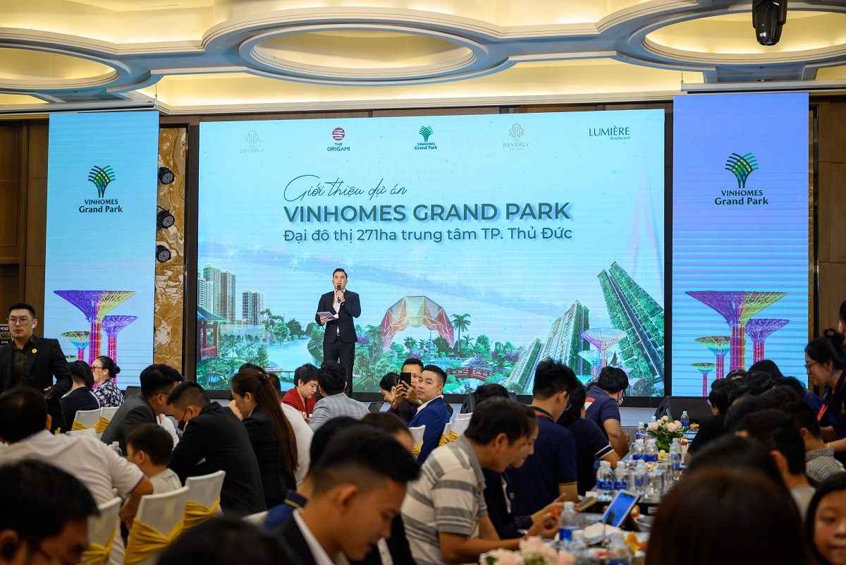 undefined Vinhomes Grand Park làm “dậy sóng” thị trường BĐS Tây Nam Bộ