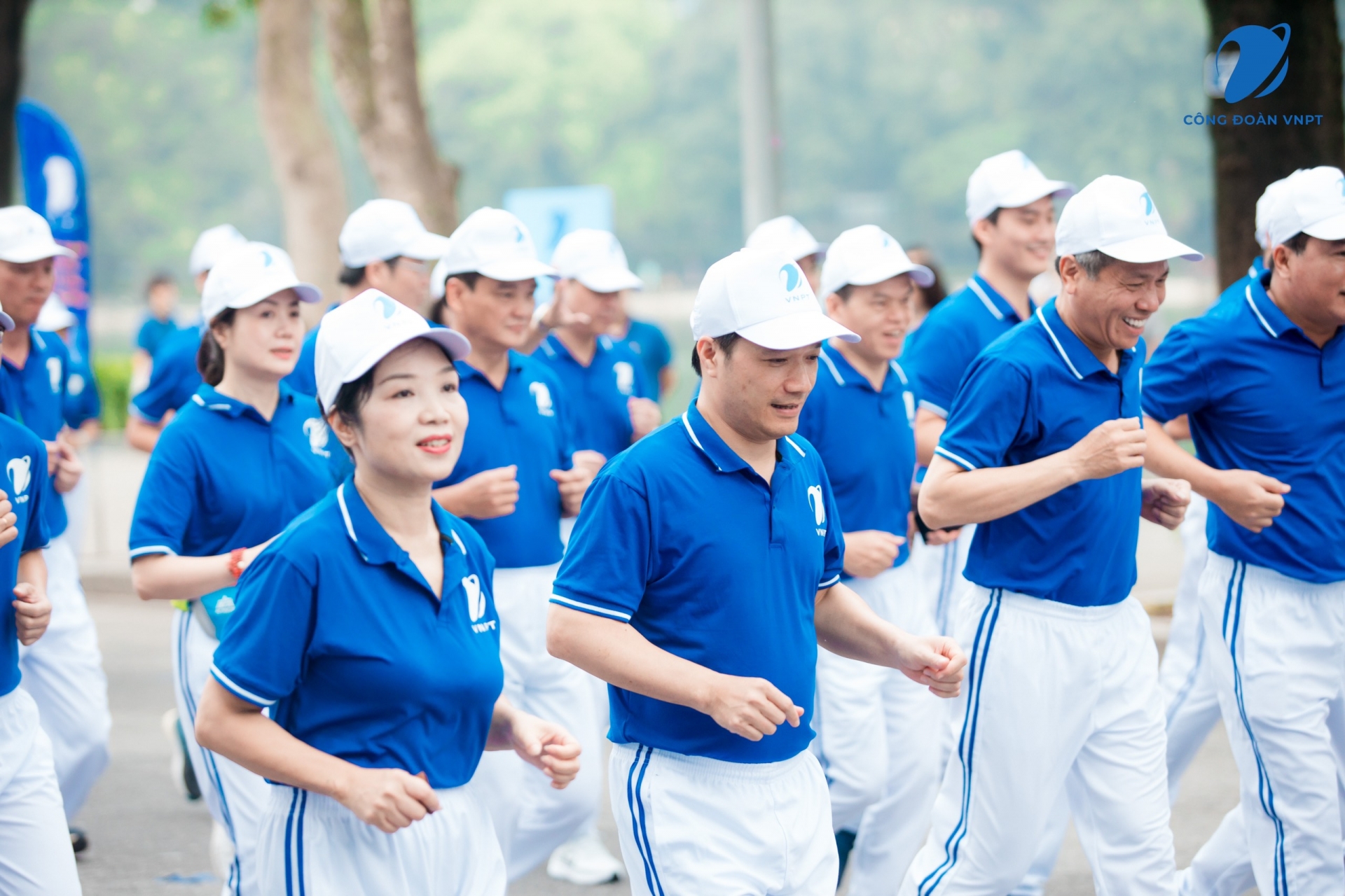 Lan tỏa tinh thần “Khỏe – Để gia đình hạnh phúc và xây dựng VNPT phát triển Lan tỏa tinh thần “Khỏe – Để gia đình hạnh phúc và xây dựng VNPT phát triển