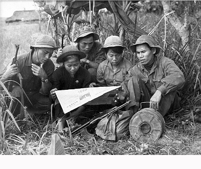 Bài ca viết bằng ánh sáng