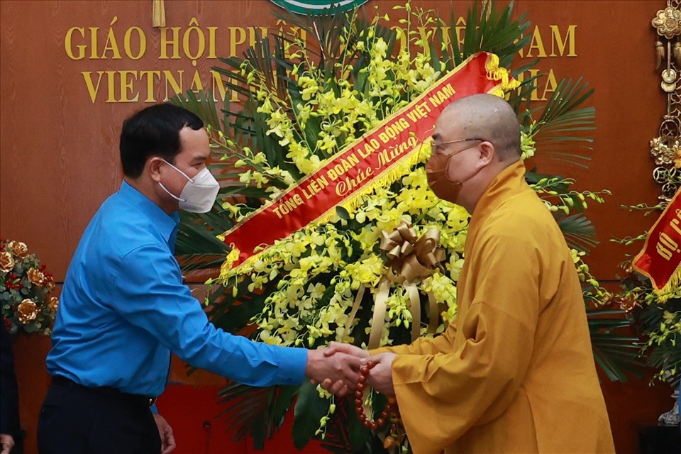 Công nhân lao động thi viết về tín ngưỡng, tôn giáo Công nhân lao động thi viết về tín ngưỡng, tôn giáo