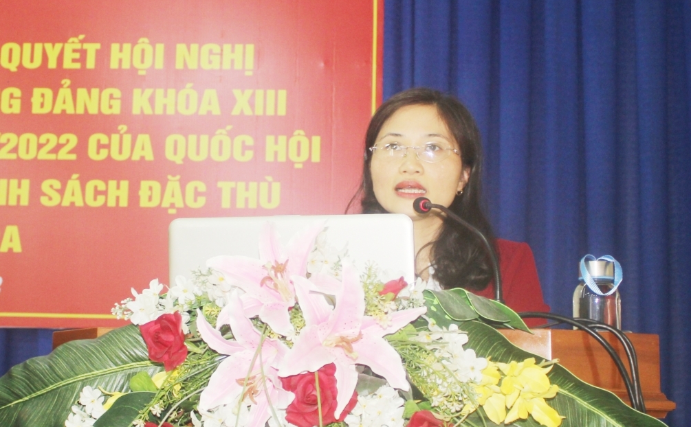 Cán bộ công đoàn tỉnh Khánh Hòa tích cực đưa các Nghị quyết vào cuộc sống Cán bộ công đoàn tỉnh Khánh Hòa tích cực đưa các Nghị quyết vào cuộc sống