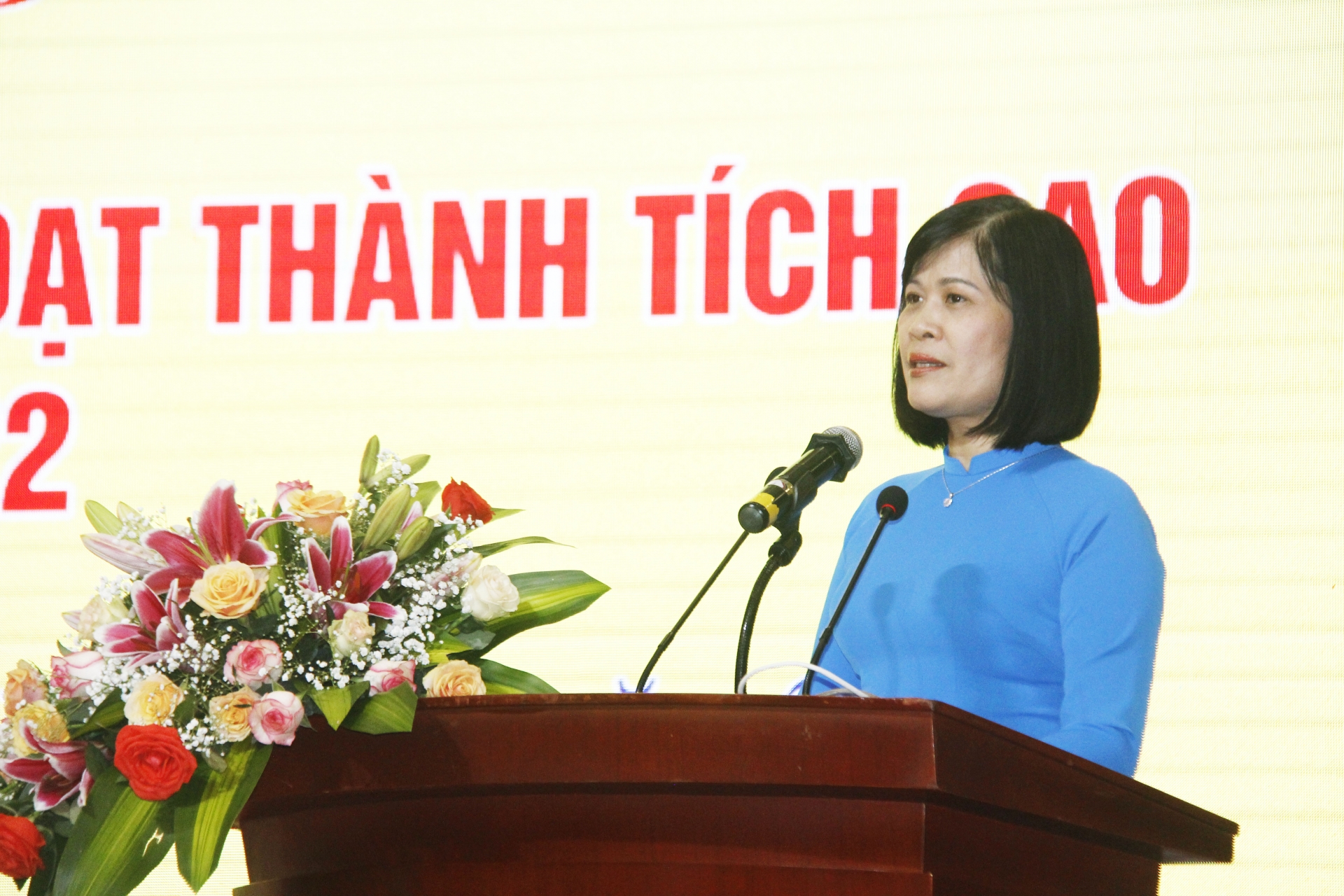 Công đoàn TKV tuyên dương con CNVCLĐ đạt thành tích cao trong học tập Công đoàn TKV tuyên dương con CNVCLĐ đạt thành tích cao trong học tập