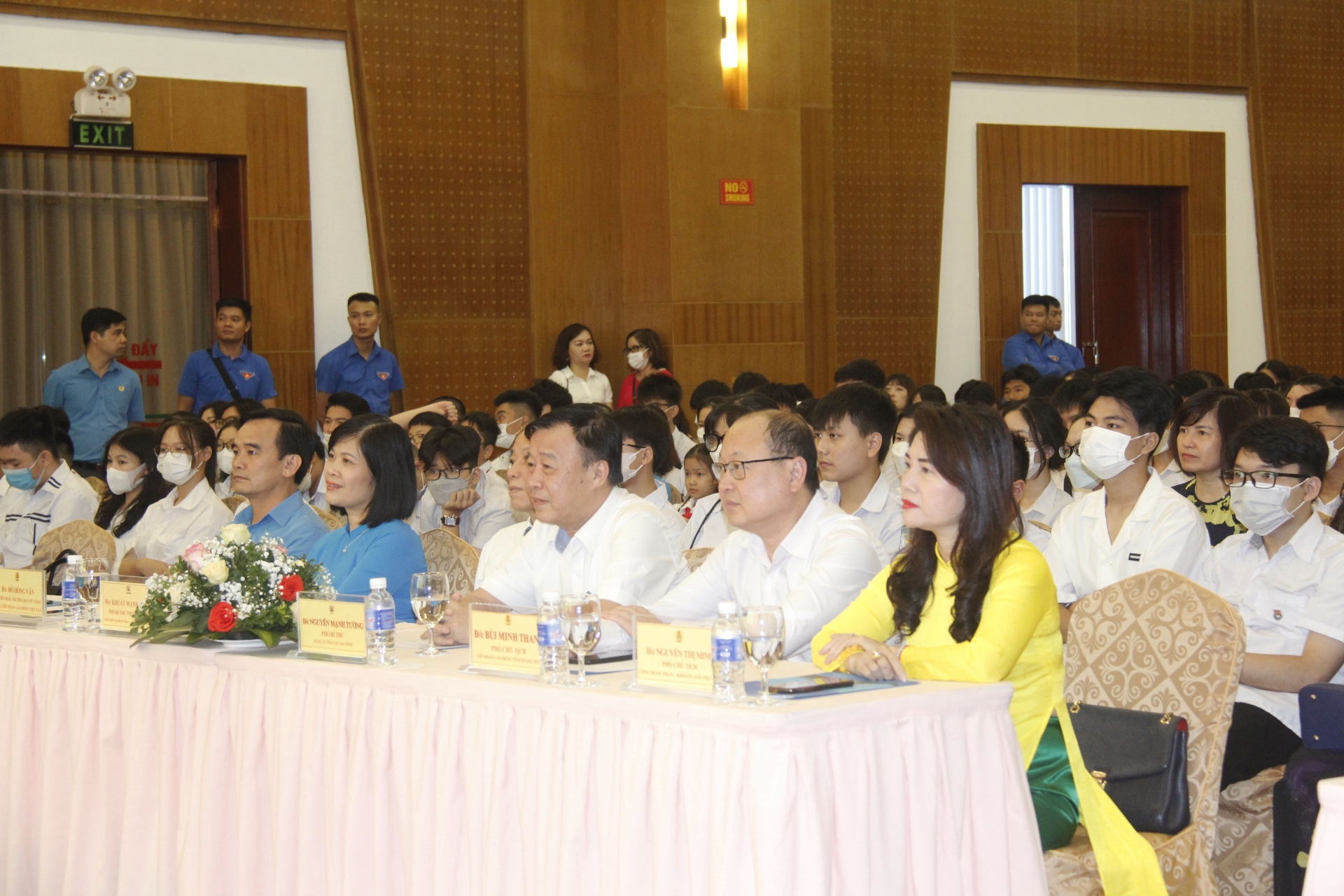 Công đoàn TKV tuyên dương con CNVCLĐ đạt thành tích cao trong học tập Công đoàn TKV tuyên dương con CNVCLĐ đạt thành tích cao trong học tập
