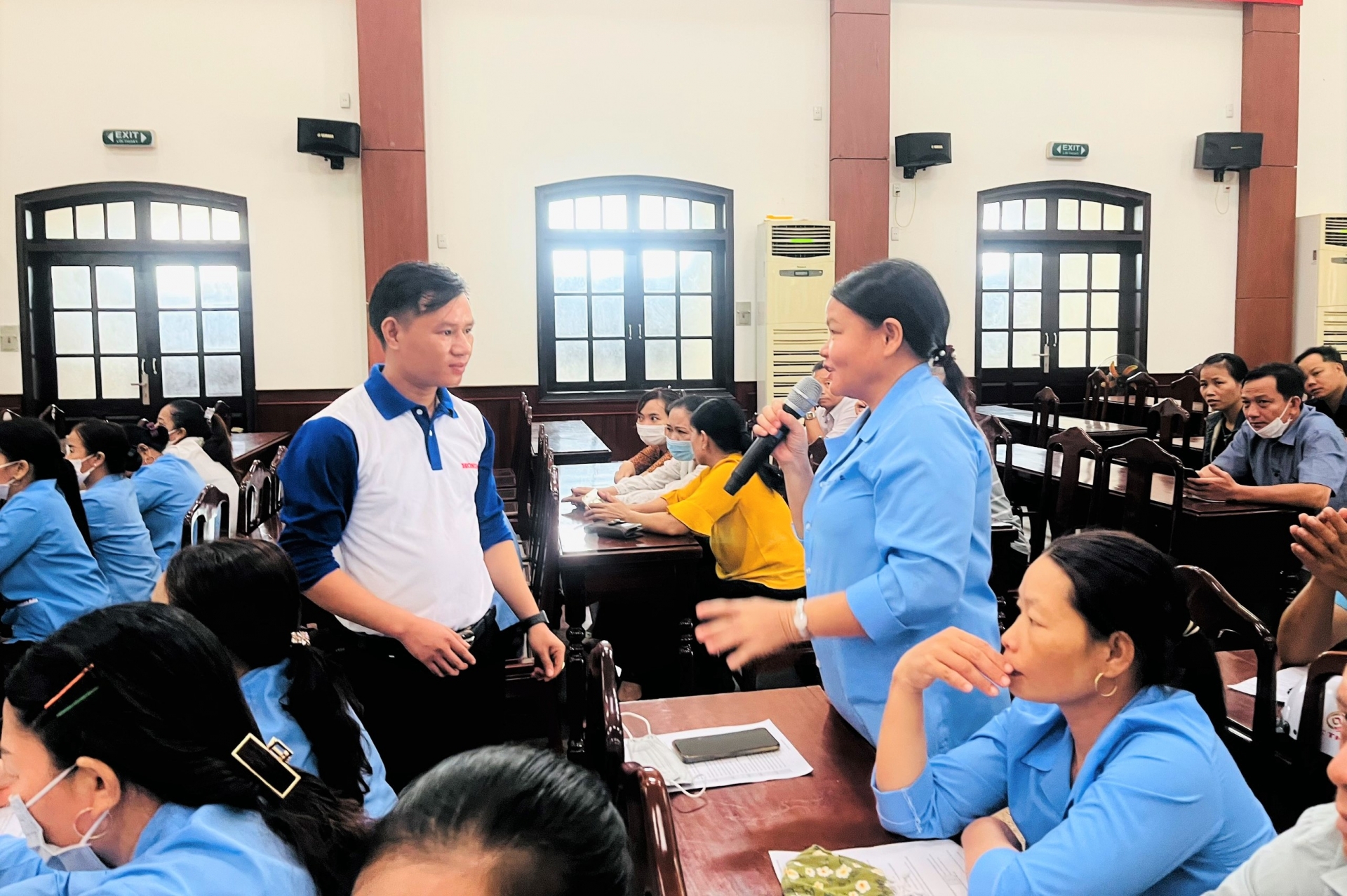 Hơn 100 đoàn viên, NLĐ được tập huấn kiến thức và kỹ năng lái xe an toàn Hơn 100 đoàn viên, NLĐ được tập huấn kiến thức và kỹ năng lái xe an toàn