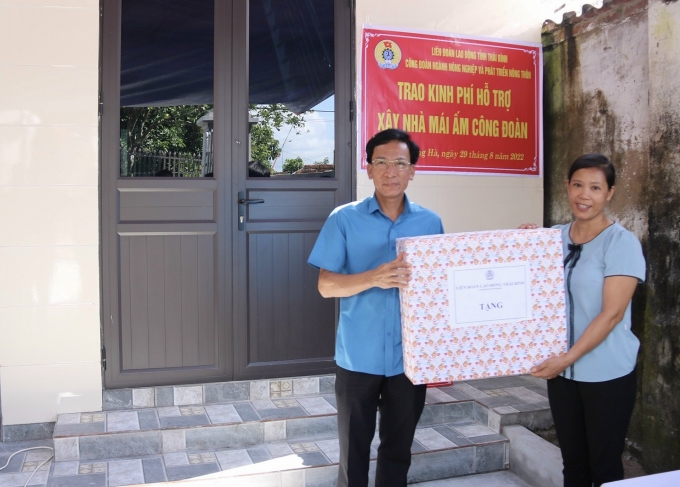 Tình cảm ấm áp của công đoàn dành cho đoàn viên gặp khó khăn về nhà ở