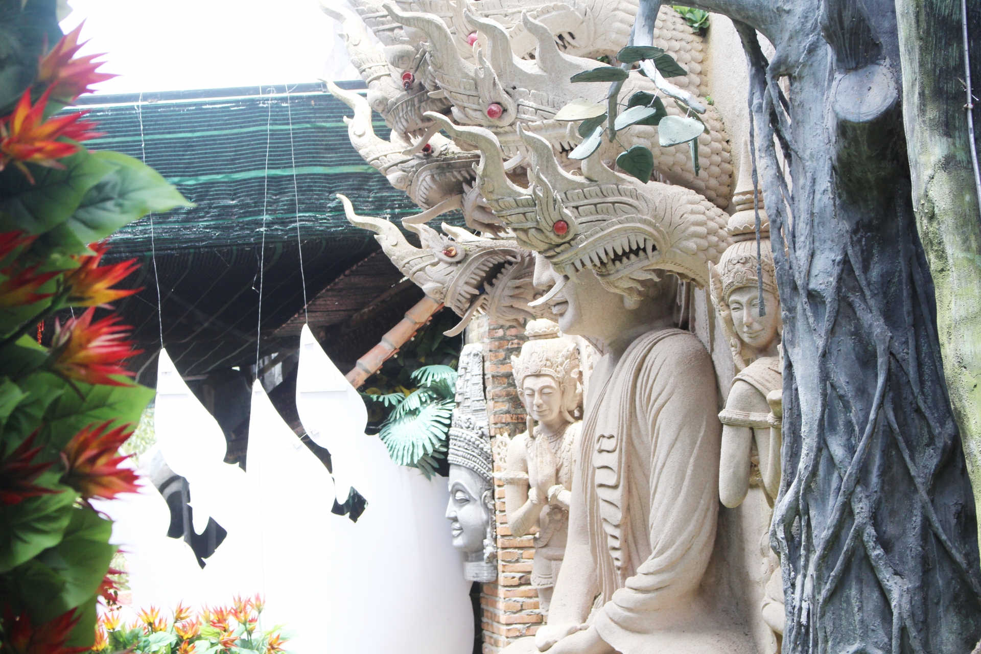 Ngắm ngôi chùa mang đậm kiến trúc Ấn Độ - Myanmar tại xứ biển