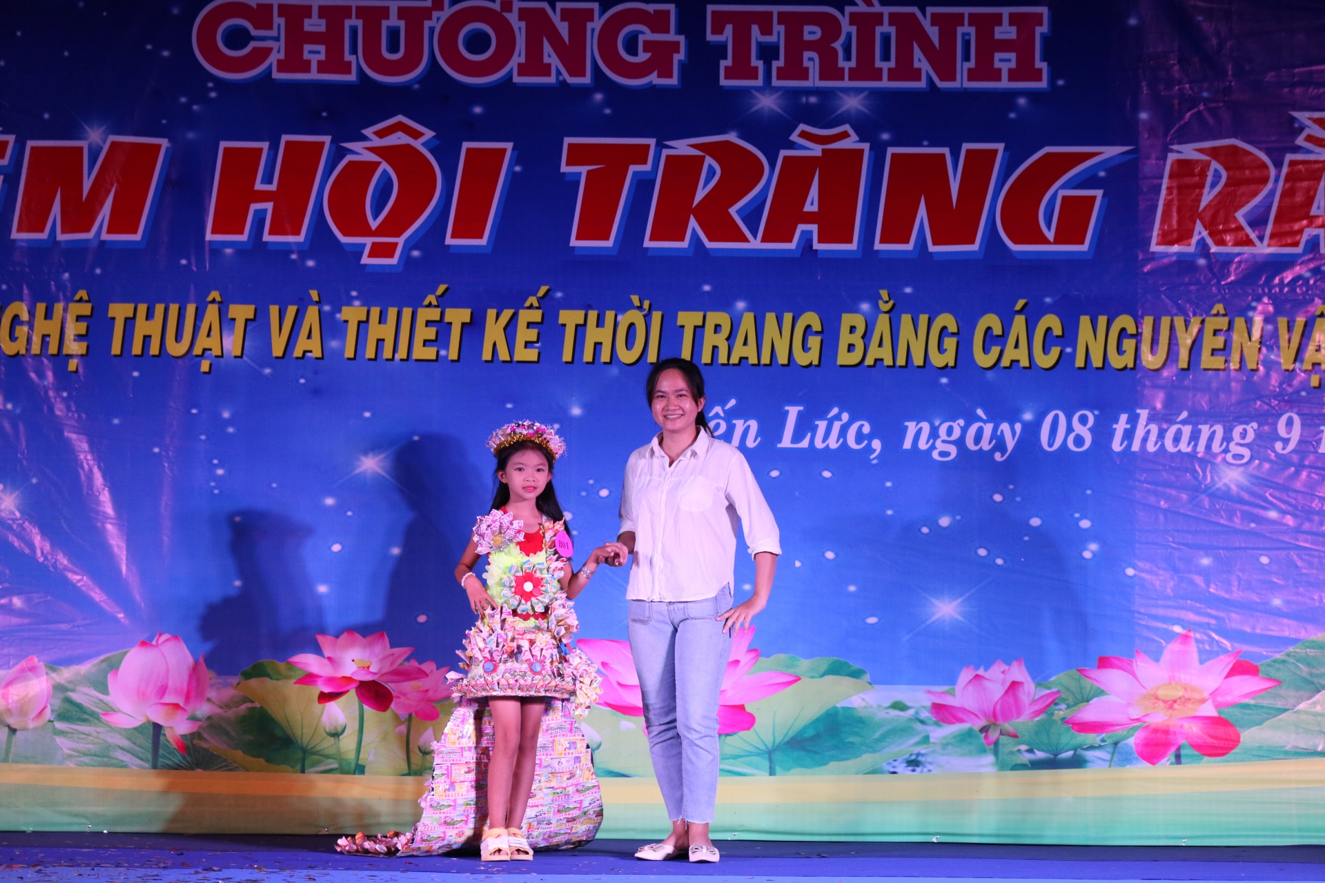 Long An: Con của công nhân lao động được đón Tết Trung thu đầm ấm