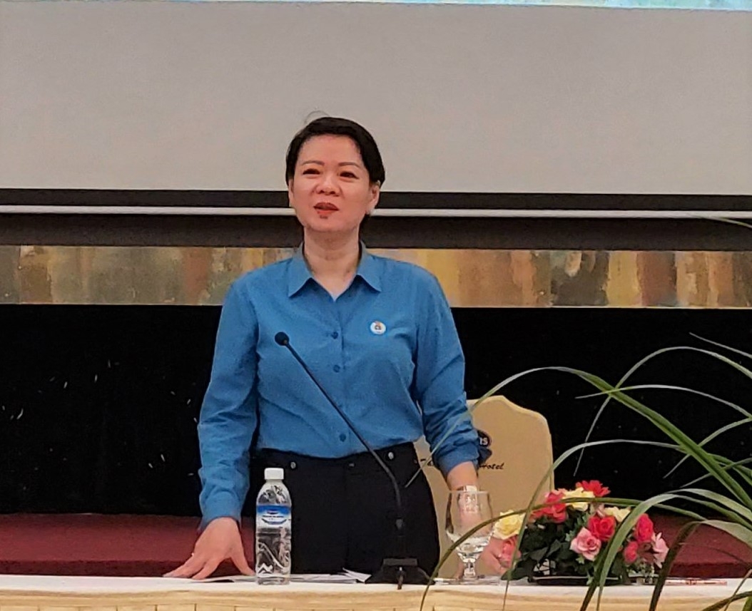 Tổng LĐLĐ Việt Nam tập huấn chuyên đề quan hệ lao động cho cán bộ công đoàn Tổng LĐLĐ Việt Nam tập huấn chuyên đề quan hệ lao động cho cán bộ công đoàn