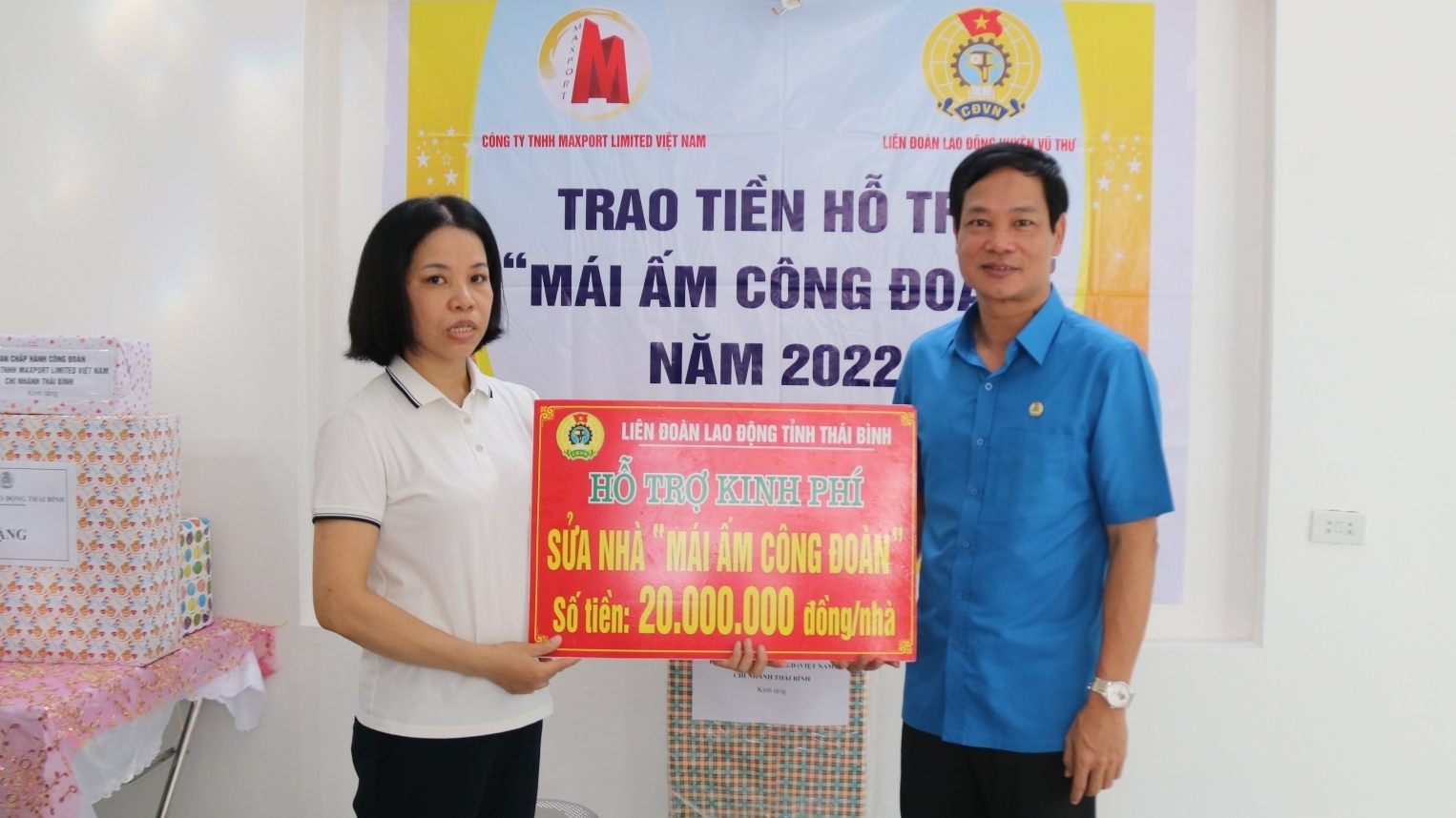 LĐLĐ huyện Vũ Thư (Thái Bình) trao hỗ trợ 2 “Mái ấm Công đoàn”