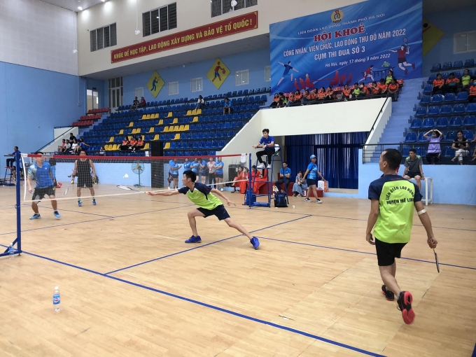 Nhiều trận đấu cân sức, cân tài hấp dẫn để lại những tình cảm, những ấn tượng tốt đẹp trong cổ động viên. Nhiều trận đấu cân sức, cân tài hấp dẫn để lại những tình cảm, những ấn tượng tốt đẹp trong cổ động viên.