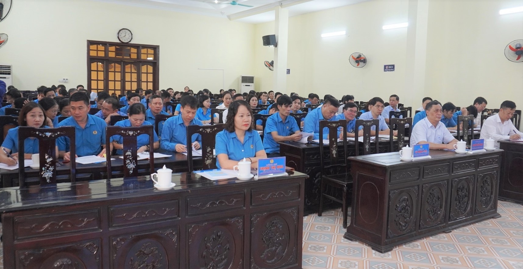 CNVCLĐ chung sức, hiện thực hóa khát vọng xây dựng Thanh Hóa văn minh, thịnh vượng LĐLĐ Thanh Hóa tổ chức hội nghị triển khai mô hình phong trào thi đua