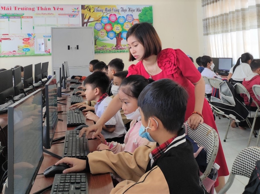 Cô giáo 9X vùng khó khăn ở Lâm Đồng “yêu nghề, mến trẻ” Cô giáo 9X vùng khó khăn ở Lâm Đồng “yêu nghề, mến trẻ”