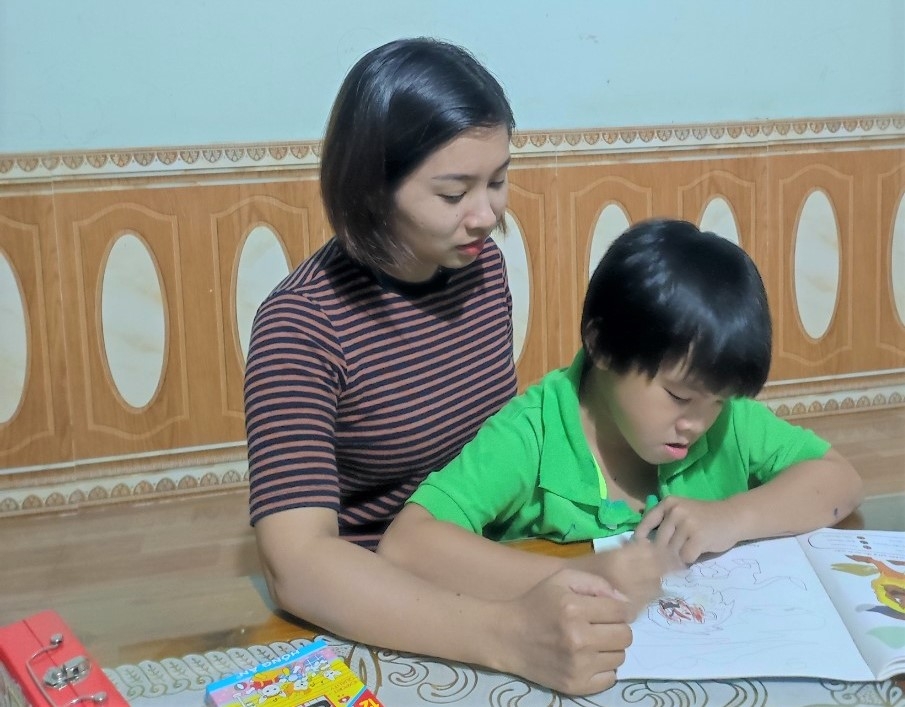 Cô giáo 9X vùng khó khăn ở Lâm Đồng “yêu nghề, mến trẻ” Cô giáo 9X vùng khó khăn ở Lâm Đồng “yêu nghề, mến trẻ”
