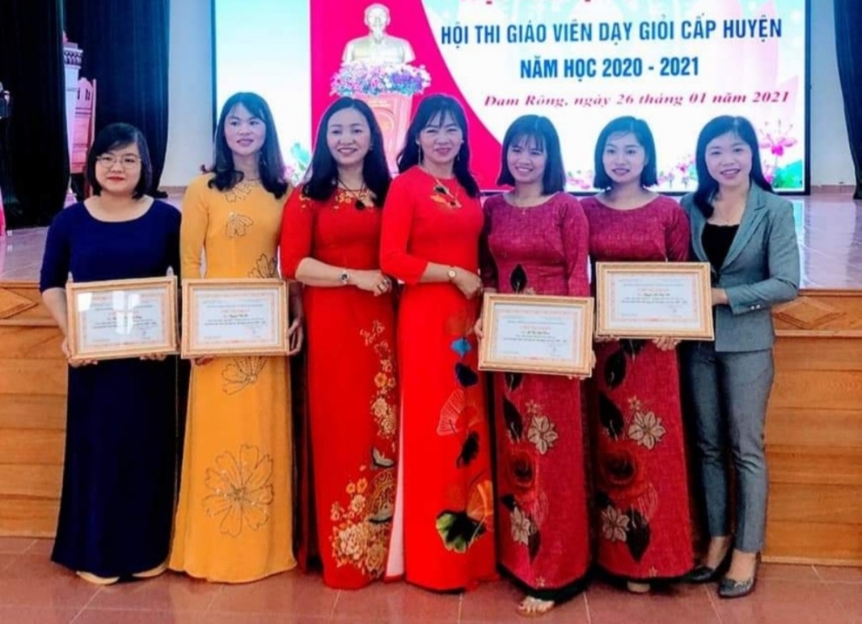 Cô giáo 9X vùng khó khăn ở Lâm Đồng “yêu nghề, mến trẻ” Cô giáo 9X vùng khó khăn ở Lâm Đồng “yêu nghề, mến trẻ”