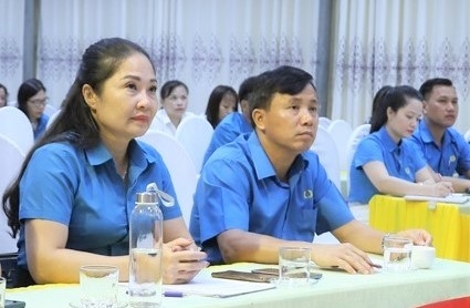 Tăng cường vai trò Ban Nữ công quần chúng khu vực doanh nghiệp ngoài nhà nước LĐLĐ Hà Tĩnh: Tập huấn nghiệp vụ ban nữ công quần chúng khu vực ngoài nhà nước