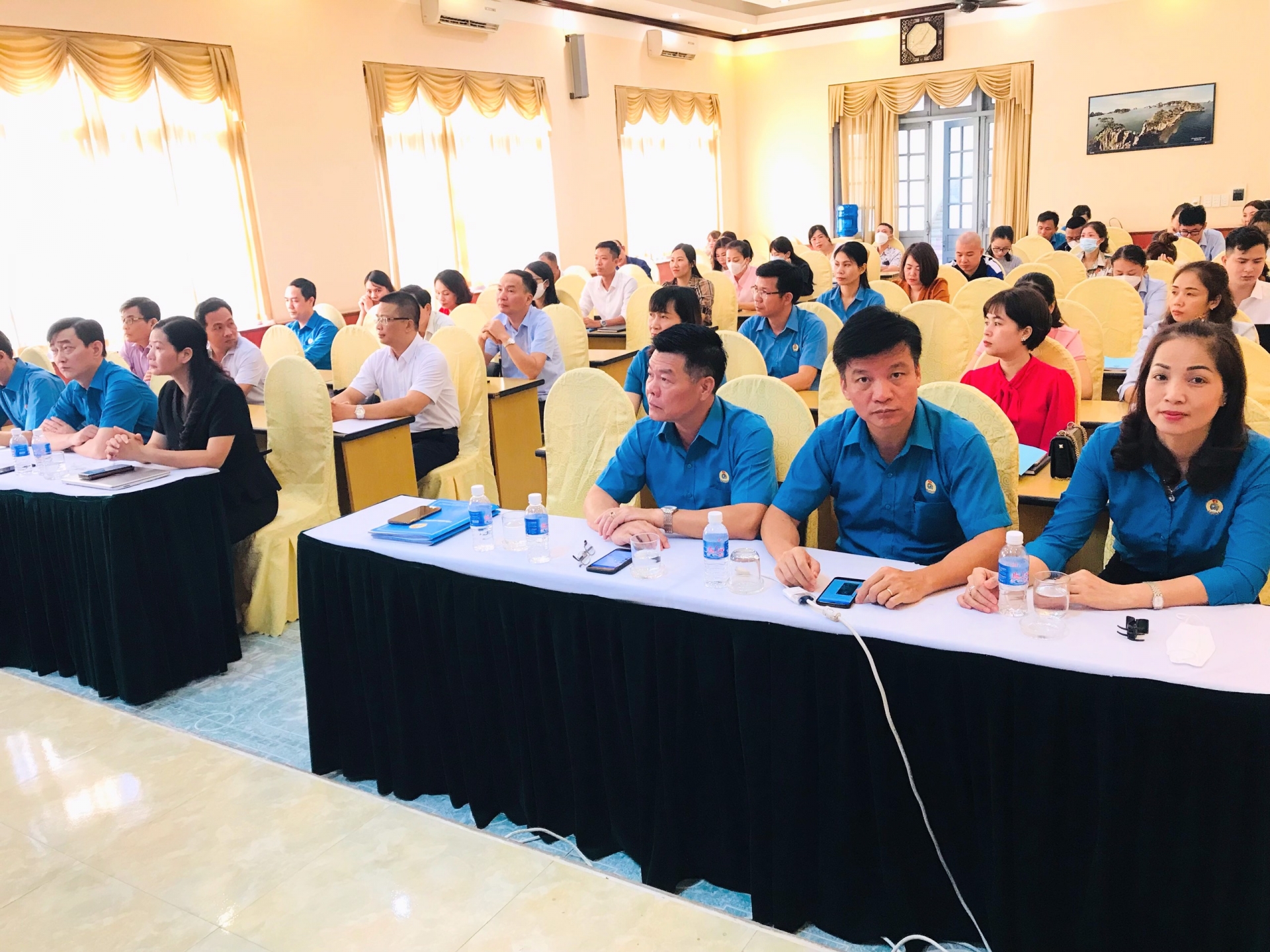 LĐLĐ tỉnh Quảng Ninh chú trọng nâng cao chất lượng đội ngũ chủ tịch CĐCS LĐLĐ tỉnh Quảng Ninh chú trọng nâng cao chất lượng đội ngũ chủ tịch CĐCS