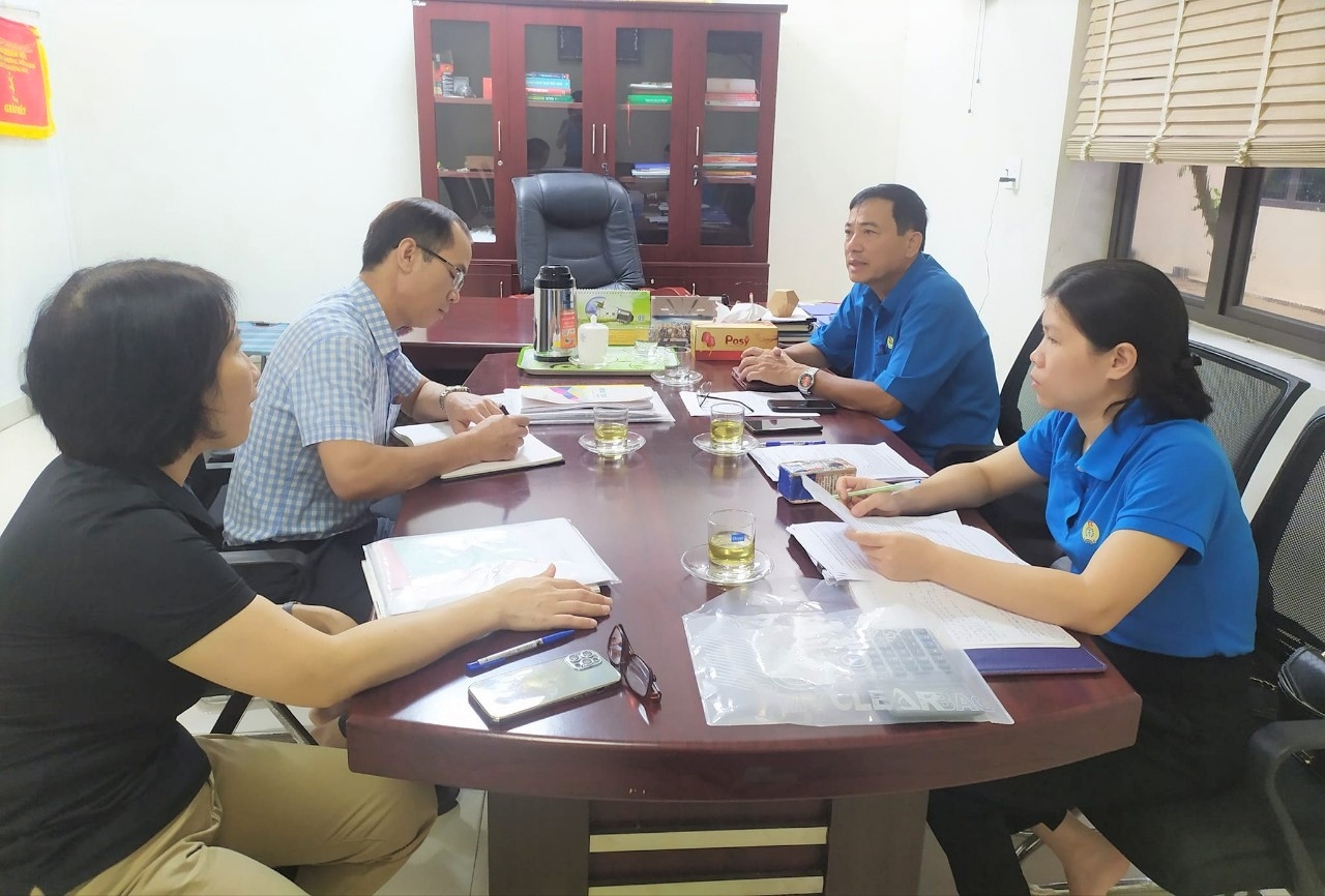 Công đoàn ngành Công thương Hà Tĩnh kiểm tra tại 23 CĐCS