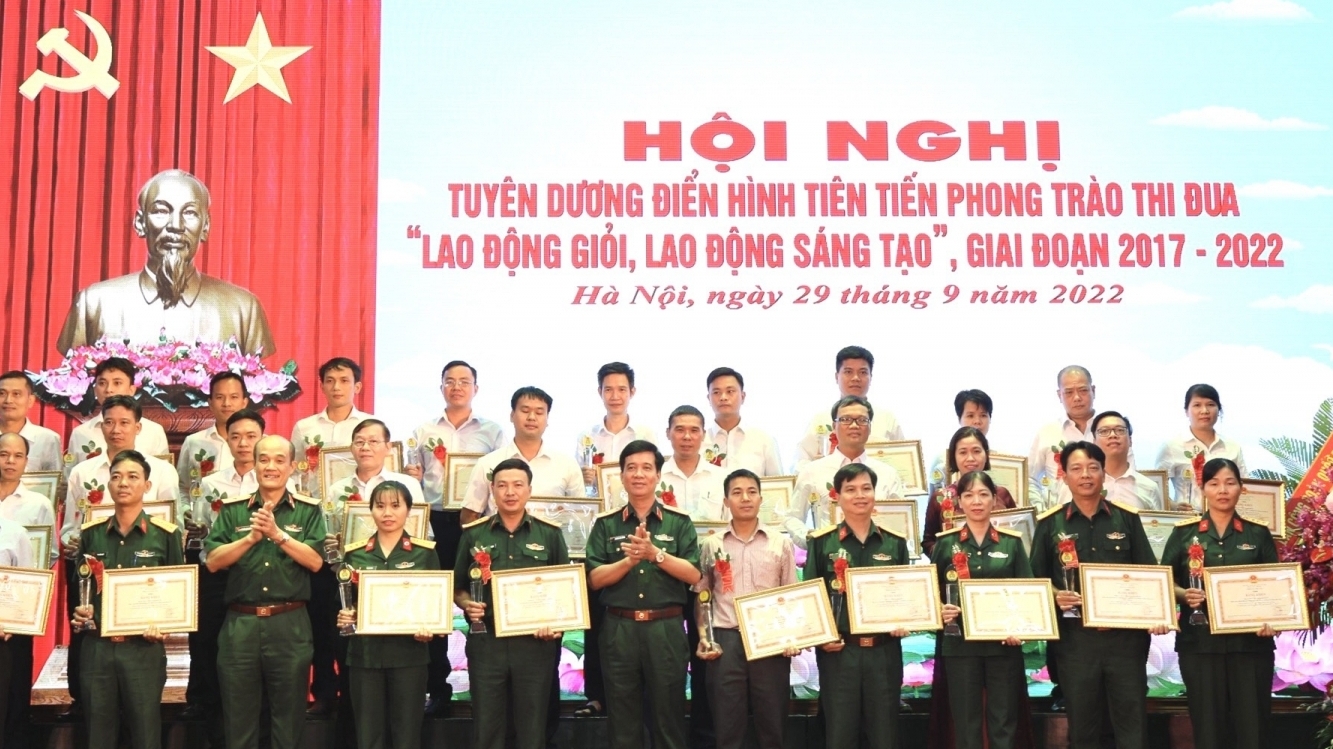 Tổng cục Hậu cần vinh danh các cá nhân, tập thể điển hình tiên tiến