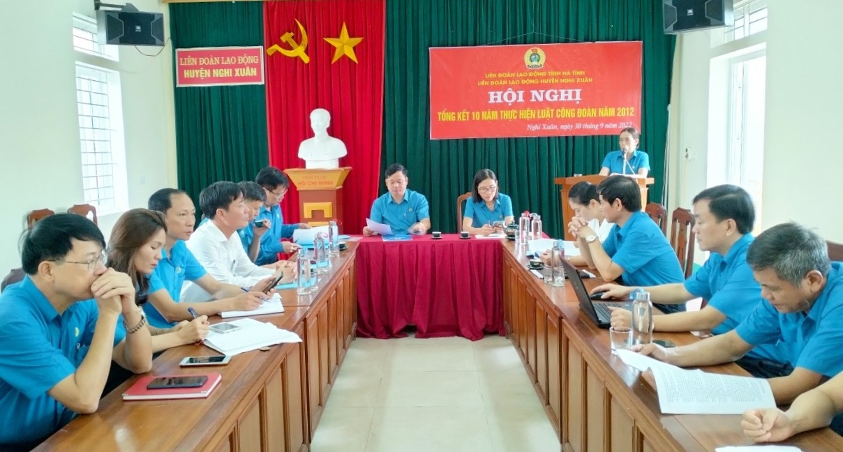 Tổng kết 10 năm thực hiện Luật Công đoàn năm 2012 Tổng kết 10 năm thực hiện Luật Công đoàn năm 2012
