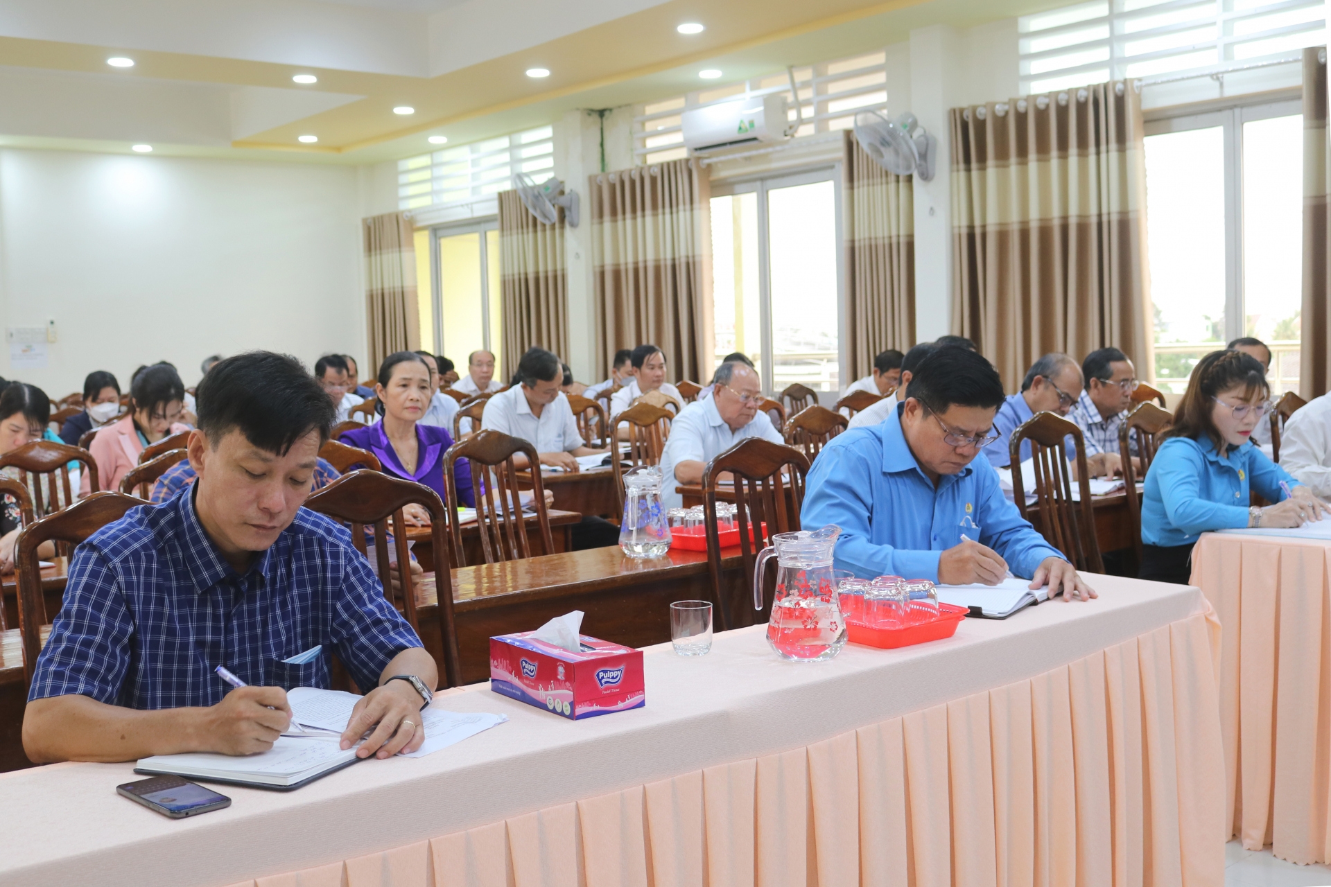 Quang cảnh hội nghị Quang cảnh hội nghị