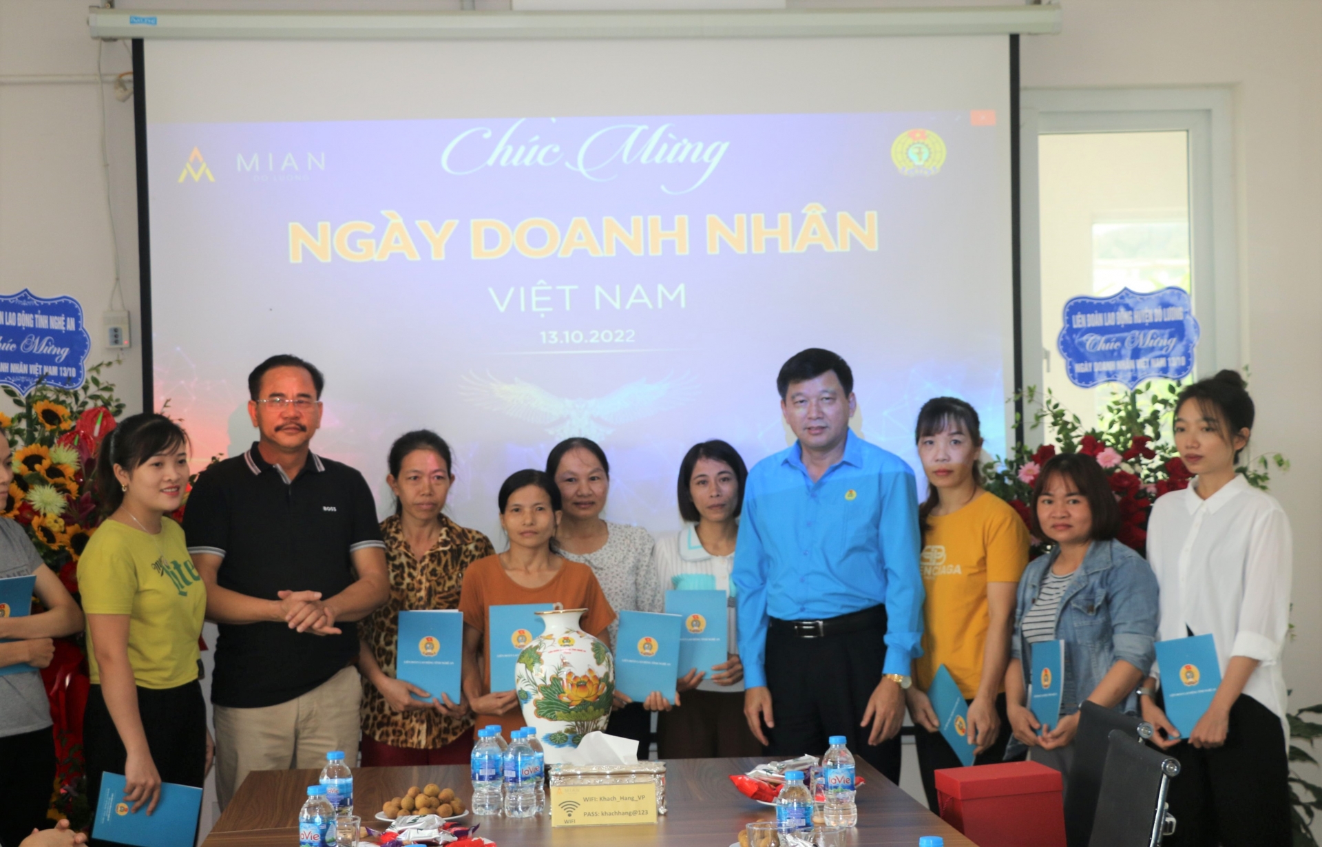 Công đoàn Nghệ An chúc mừng các doanh nghiệp nhân Ngày Doanh nhân Việt Nam