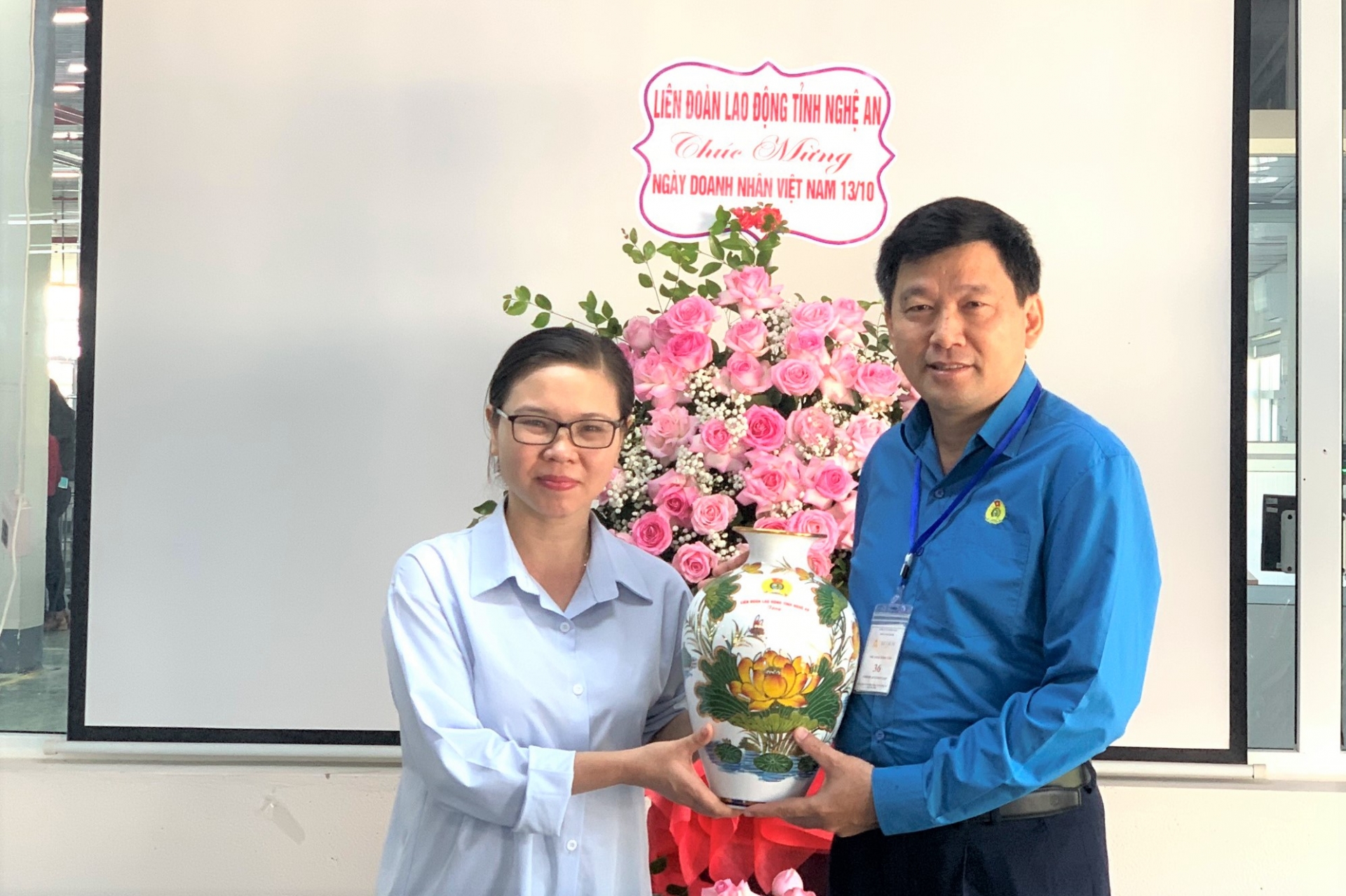 Công đoàn Nghệ An chúc mừng các doanh nghiệp nhân Ngày Doanh nhân Việt Nam