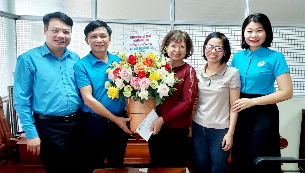 Công đoàn Nghệ An chúc mừng các doanh nghiệp nhân Ngày Doanh nhân Việt Nam