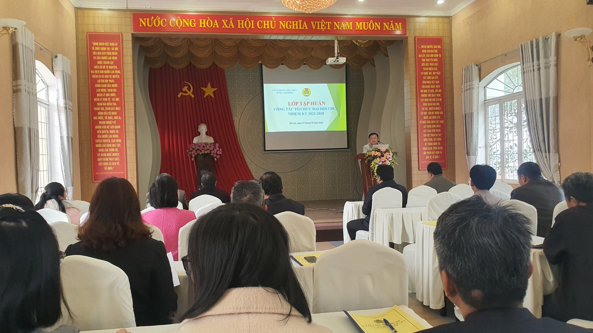 Lâm Đồng: Công đoàn Viên chức tỉnh tập huấn công tác đại hội nhiệm kỳ 2023-2028 Lâm Đồng: Công đoàn Viên chức tỉnh tập huấn công tác đại hội nhiệm kỳ 2023-2028
