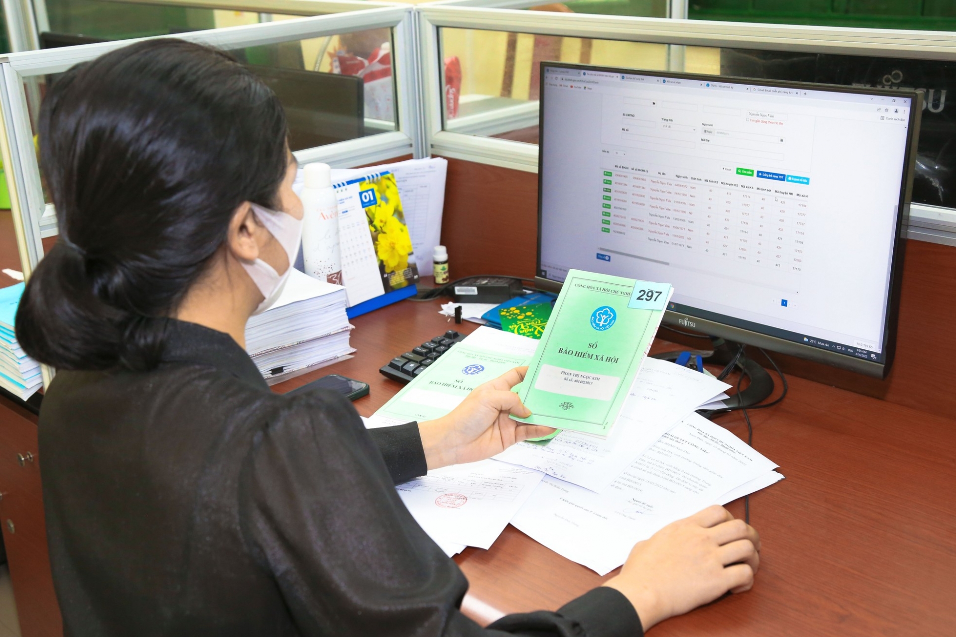 BHXH tỉnh Nghệ An triển khai khẩn trương, trách nhiệm các chính sách hỗ trợ NLĐ và NSDLĐ BHXH tỉnh Nghệ An triển khai khẩn trương, trách nhiệm các chính sách hỗ trợ NLĐ, NSDLĐ
