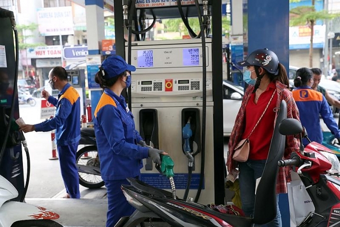 Giải pháp nâng cao đời sống cho người lao động trong bối cảnh lạm phát hiện nay Giải pháp nâng cao đời sống cho người lao động trong bối cảnh lạm phát hiện nay
