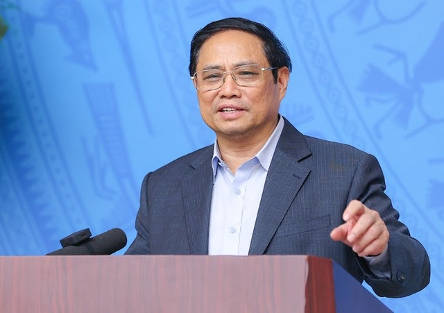 Không dám làm thì đứng sang bên Không dám làm thì đứng sang bên